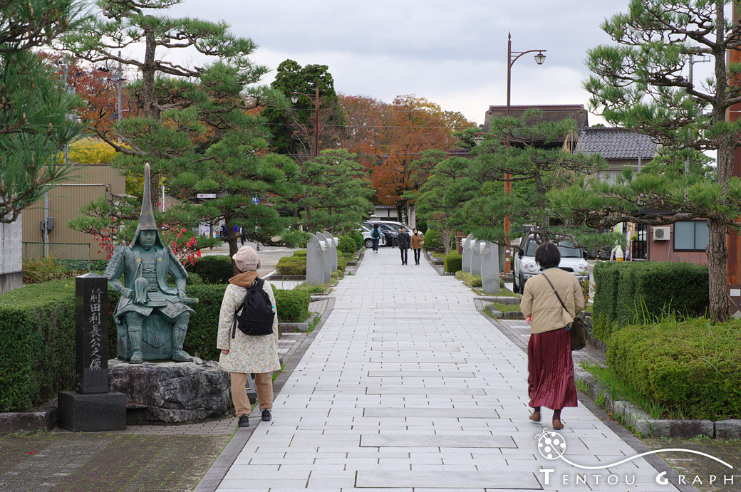 瑞龍寺の参道（八丁道）
